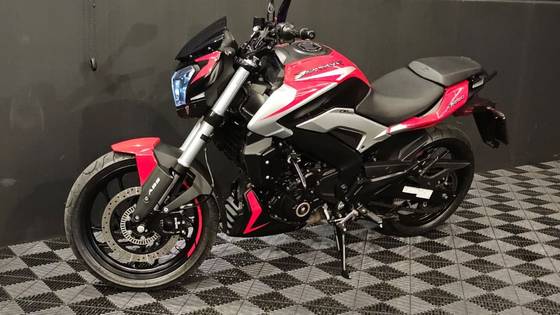 BAJAJ DOMINAR 250 BAJAJ DOMINAR 250
